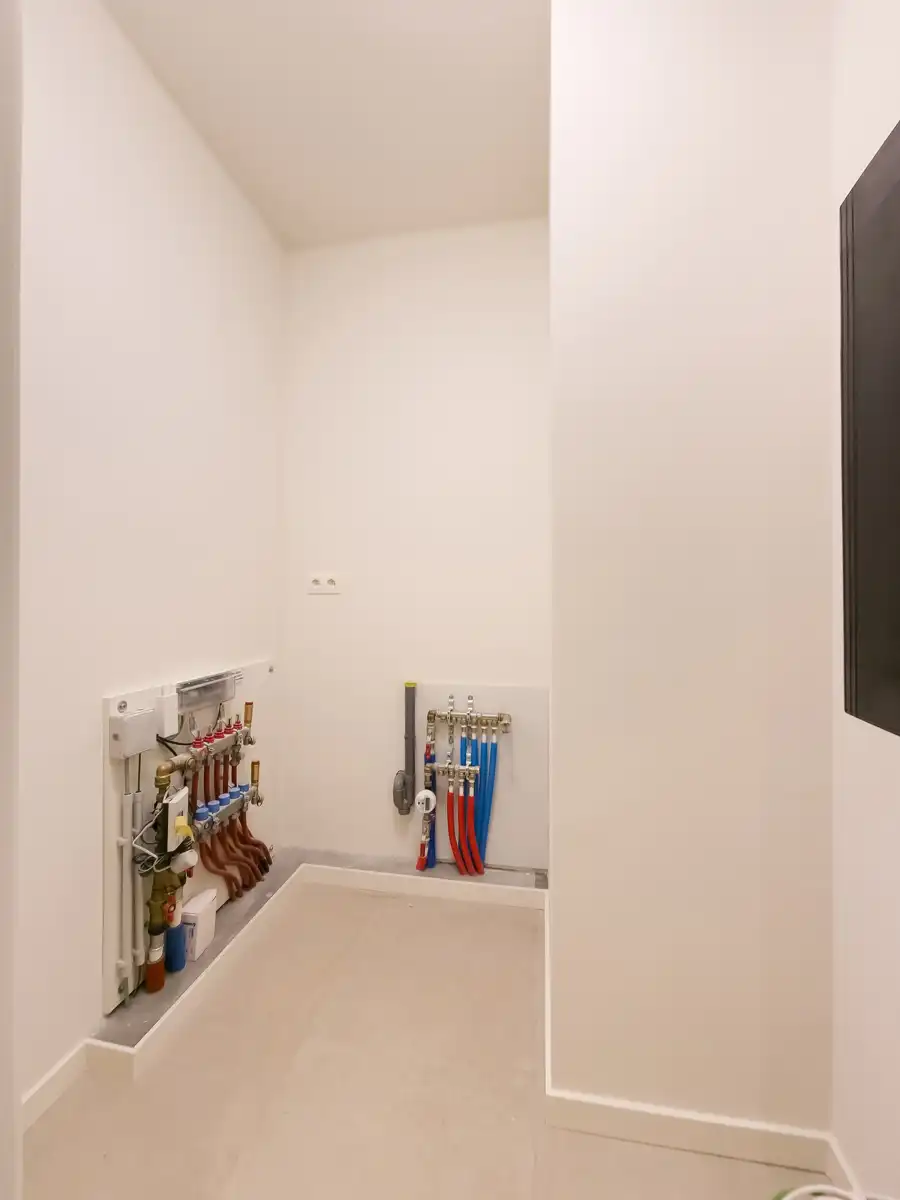 Ongemeubeld 1 slpk app. met mooi terrras foto 10