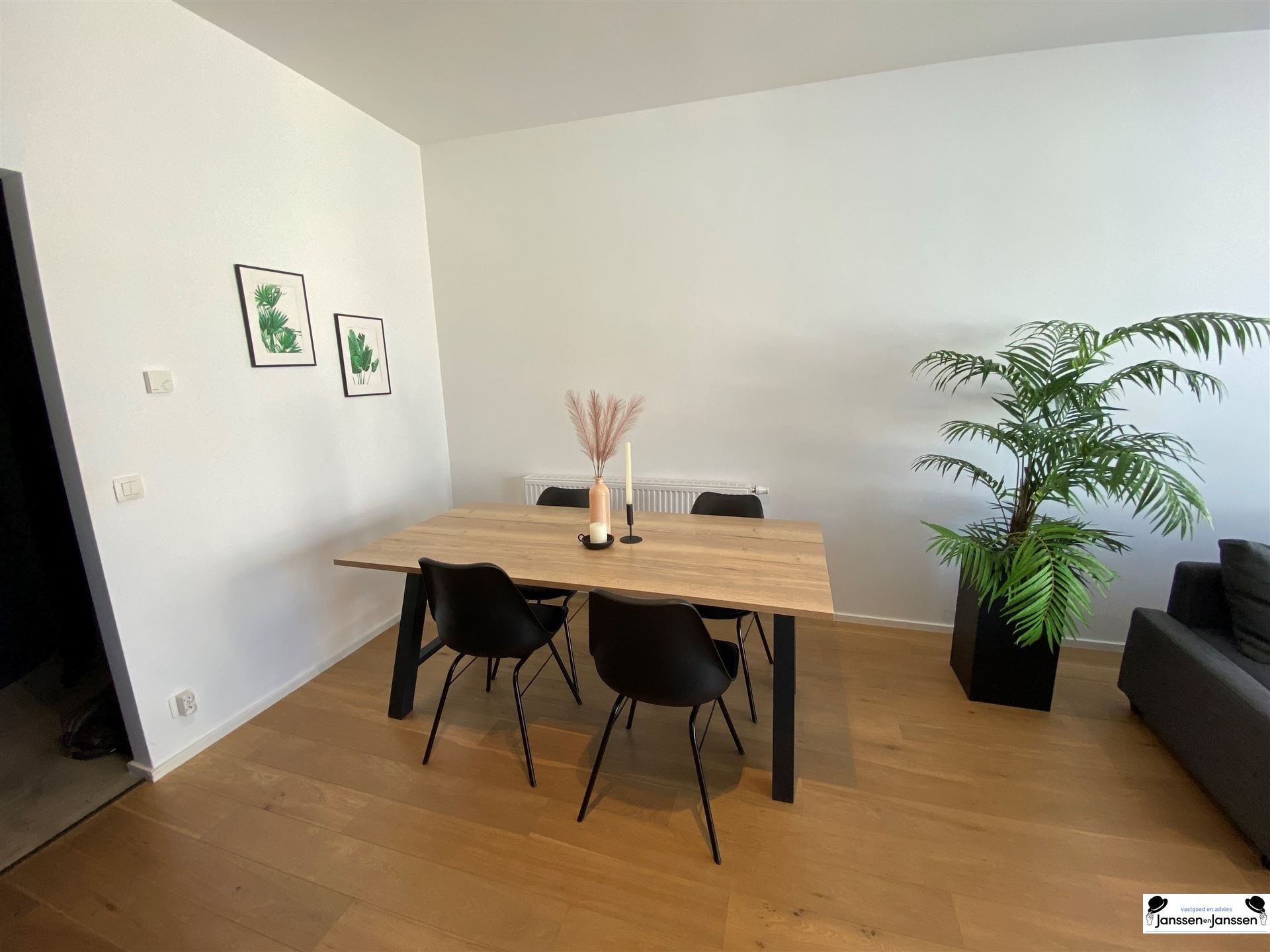 Mooi afgewerkt 2 slaapkamer appartement op en top locatie in Antwerpen foto 2
