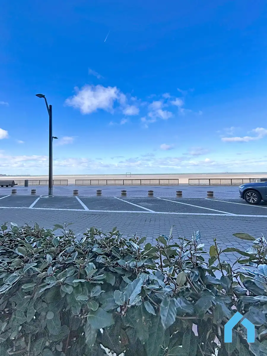 Droomappartement aan zee met frontaal zeezicht en gezellig terras! foto 6