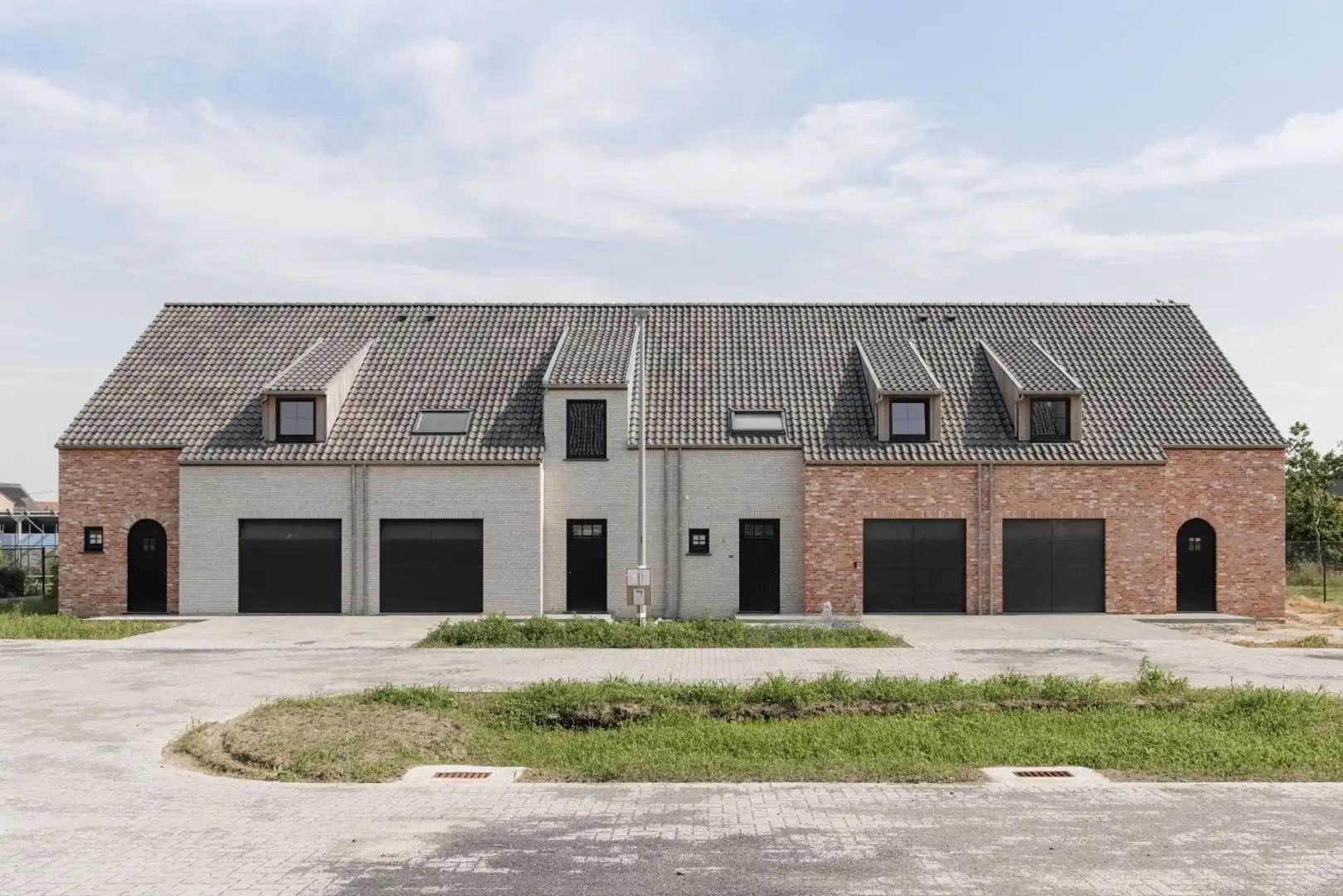 Ruime energiezuinige woning in groene wijk foto 2