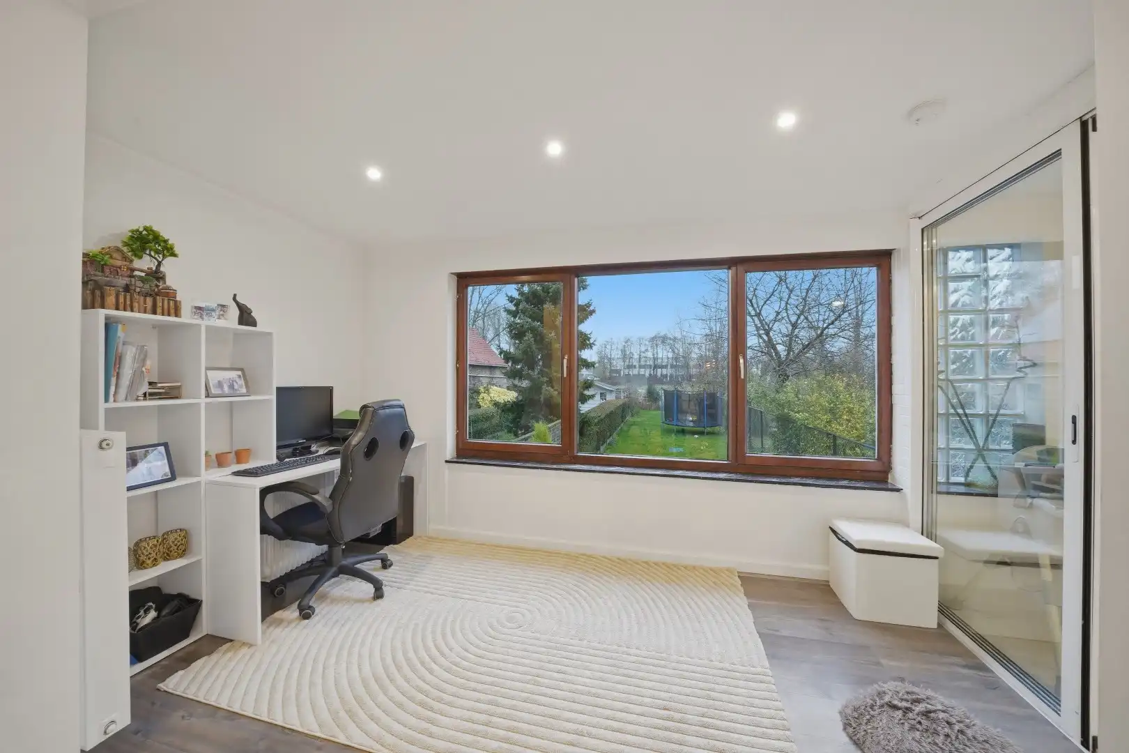 Instapklare woning met diepe tuin te Oostende foto 5