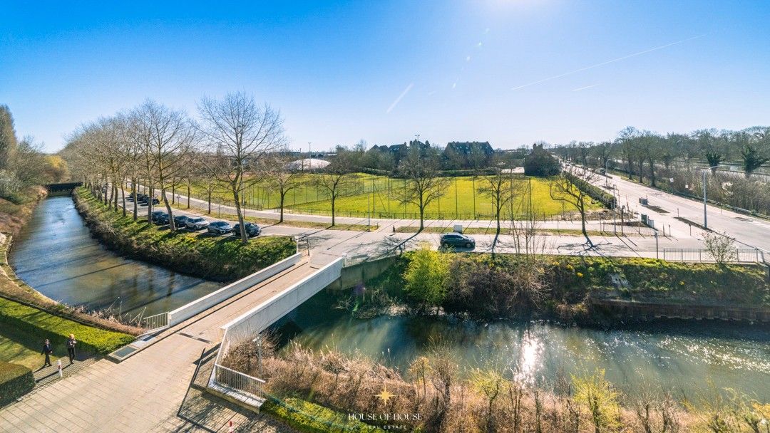 Zonnig en ruim appartement op vierde verdieping met prachtige uitzichten foto 15