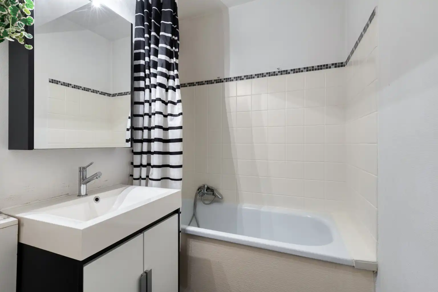 Instap klaar appartement 1 slaapkamer met prachtig uitzicht. foto 9