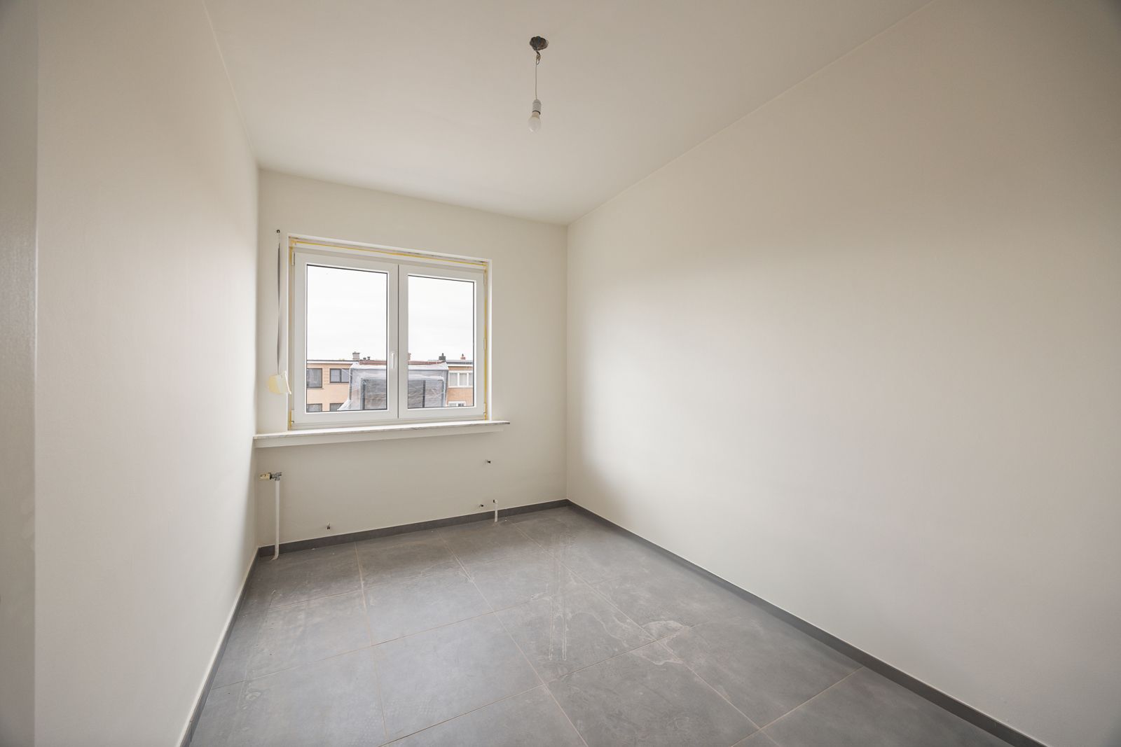Totaal gerenoveerd appartement met 2 slaapkamers én garagebox met zicht op het groen! foto 8