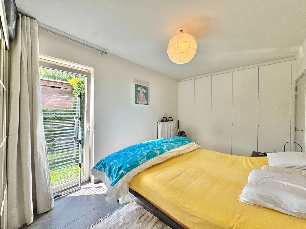 Zonnig tweeslaapkamerappartement met tuin en autostaanplaats in Zwijnaarde. foto 5