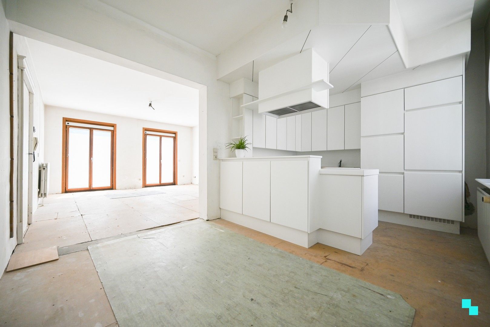Wonen in erfgoed, zicht op het groen, midden in de stad Izegem. foto 24