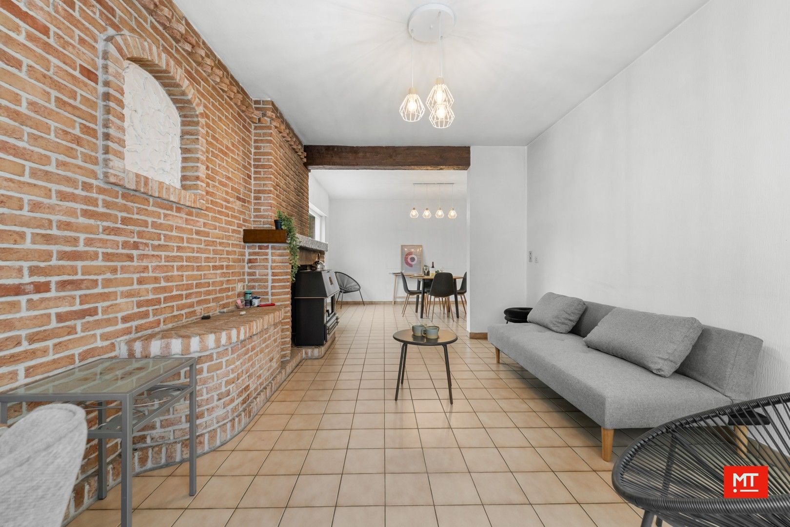 Op te frissen woning met 2 slpk (+ mogelijk), tuin en garage in het landelijke Mesen foto 4
