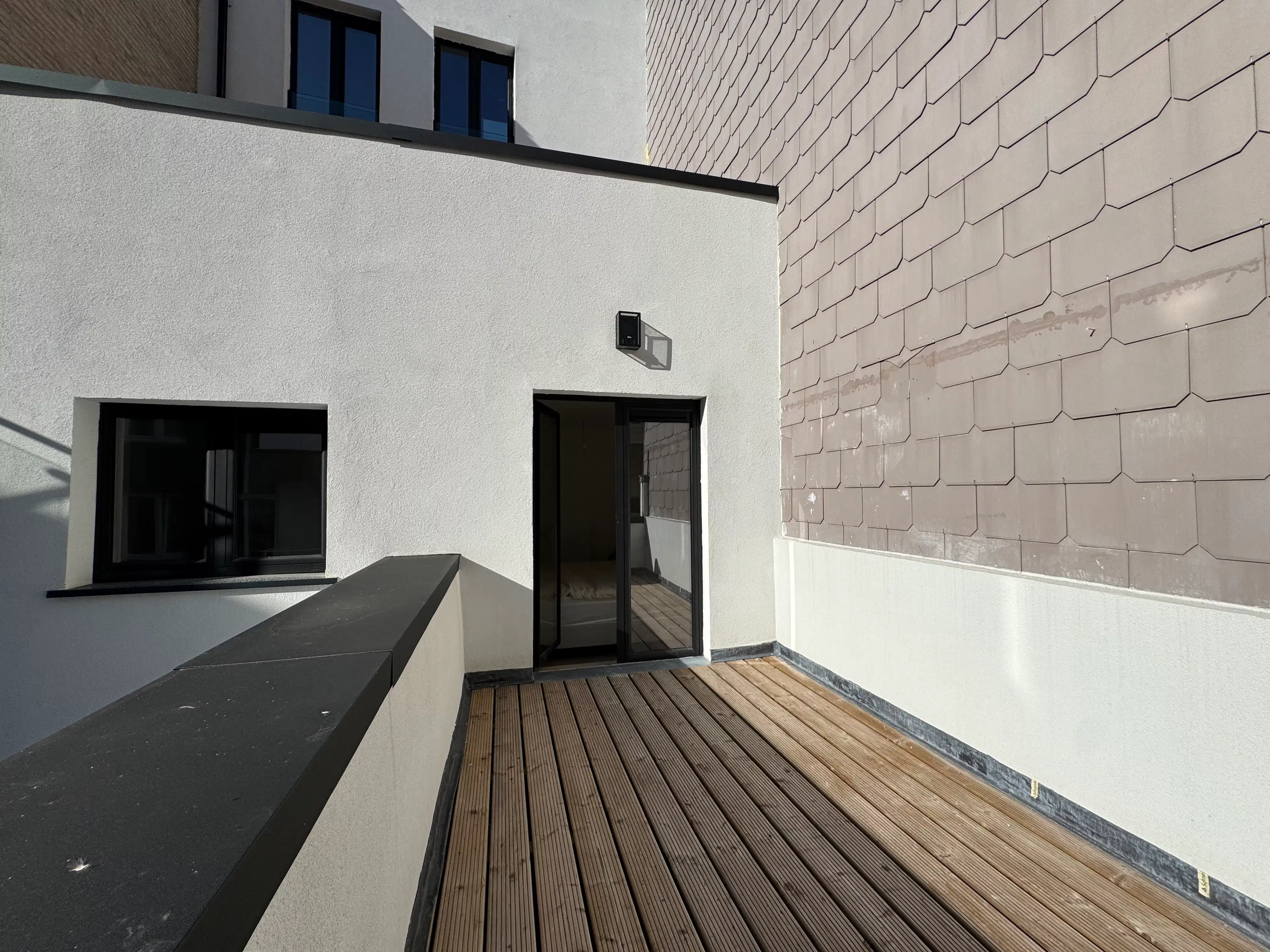 Subliem gerenoveerd appartement met terras foto 6