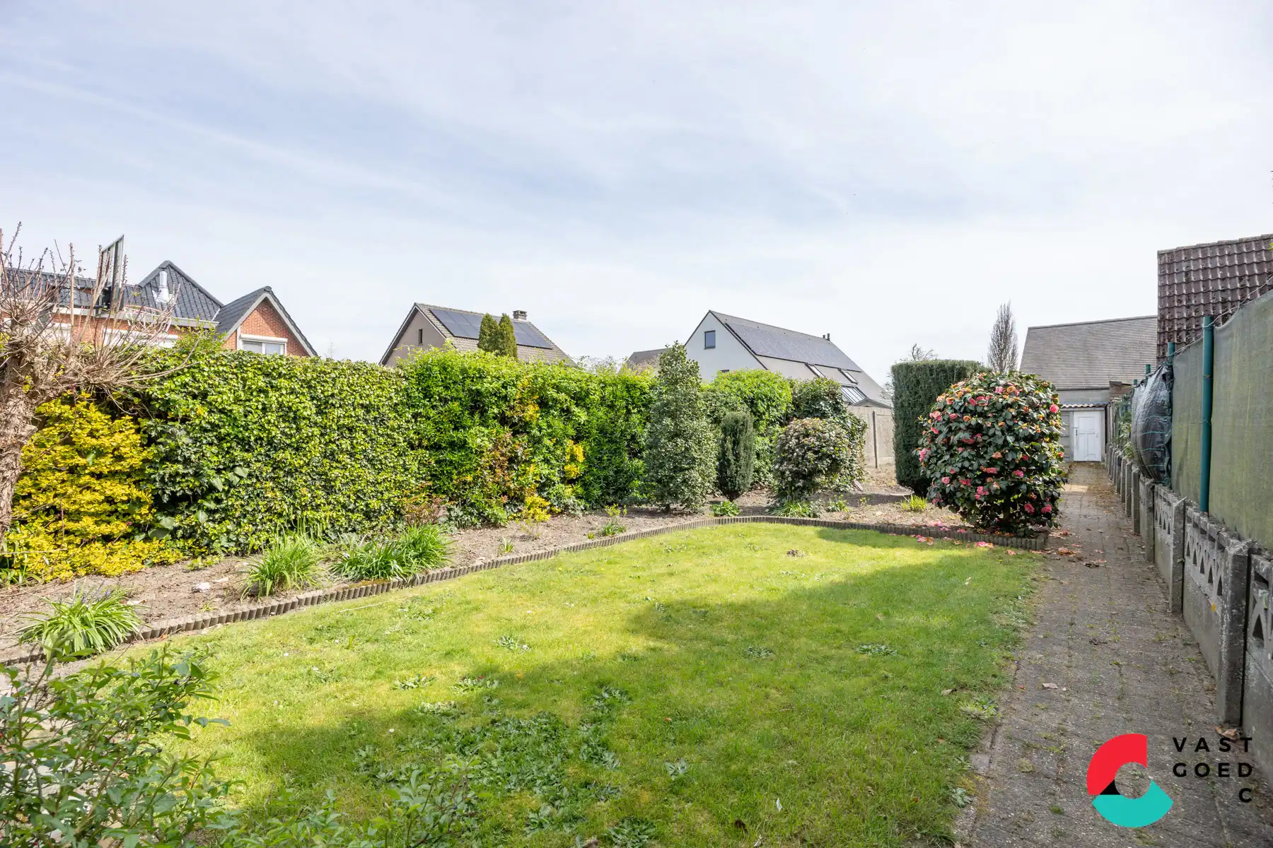 Te renoveren gezinswoning in het centrum van Hamont-Achel foto 28