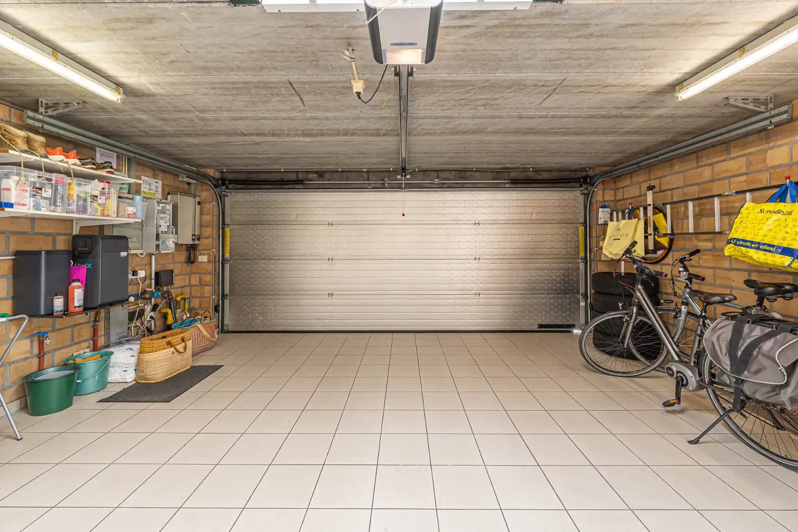 Instapklare open woning met 4 slaapkamers, tuin met bijgebouw en dubbele garage in Roeselare foto 22