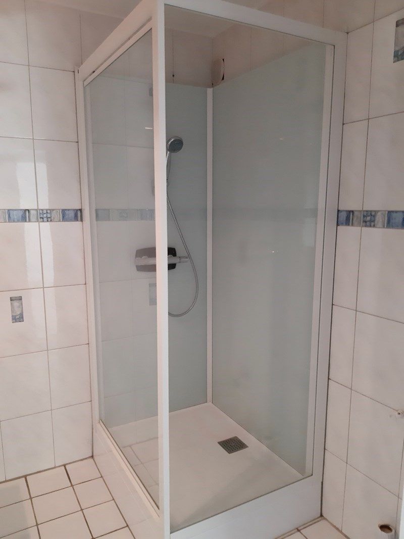 Gerenoveerd dakappartement MET GARAGE te Beverst foto 11