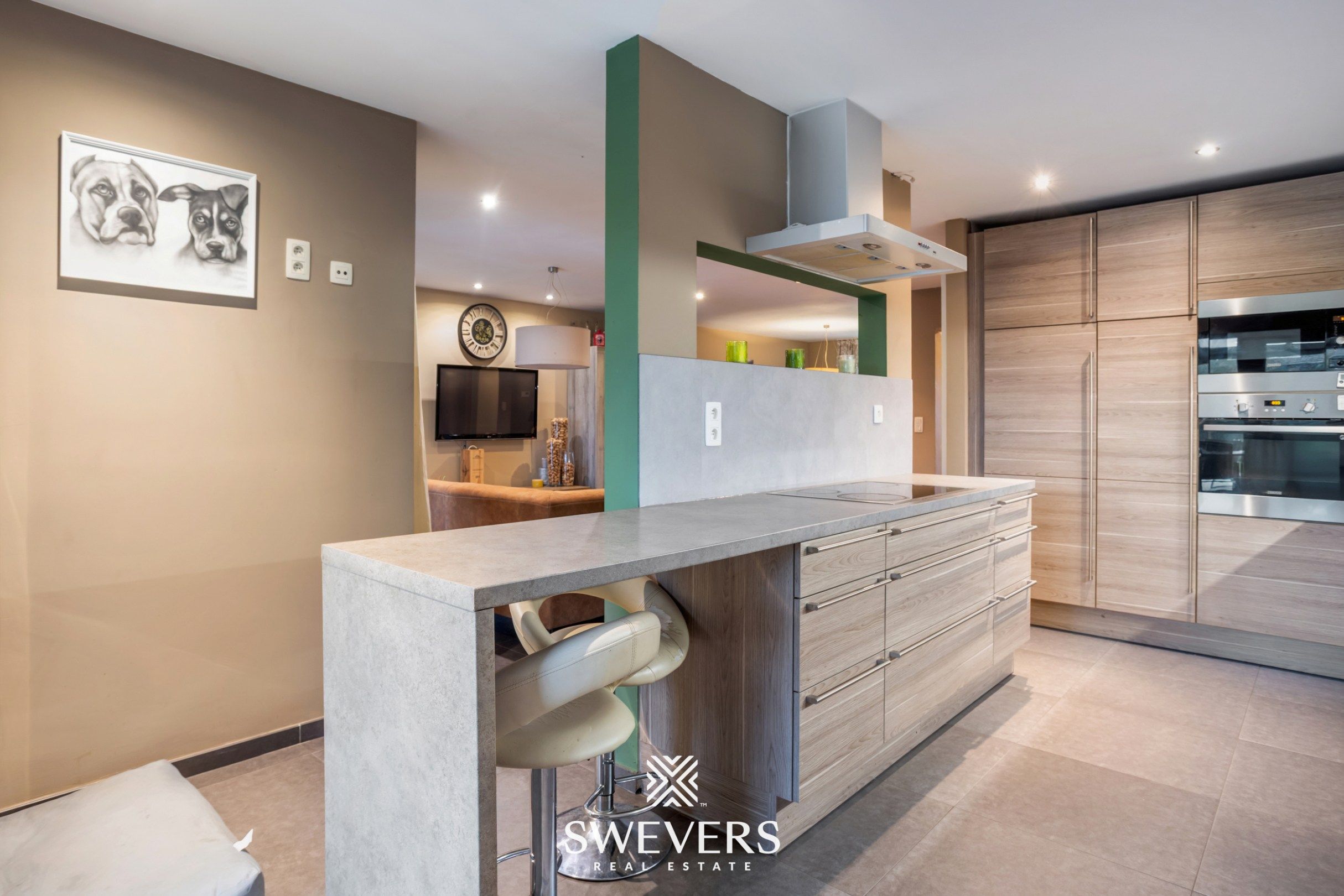 Ruime, instapklare woning met drie slaapkamers en prachtige tuin foto 7