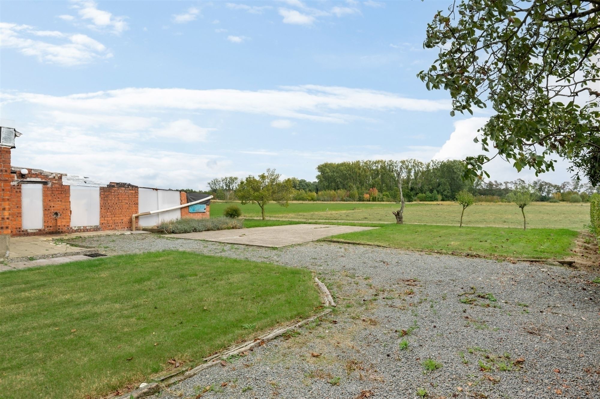 Te renoveren woning met 5 slpks te Koningshooikt foto 16