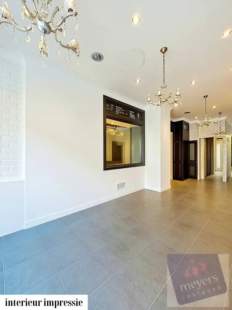 Exclusief handelspand met woonst op absolute topligging in Sint-Truiden foto 10