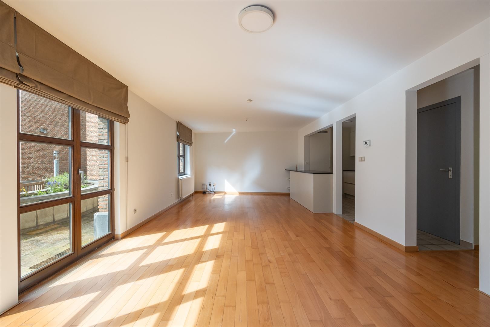 Duplex appartement met 2 slaapkamers gelegen in een uniek historisch pand te Antwerpen centrum. foto 3