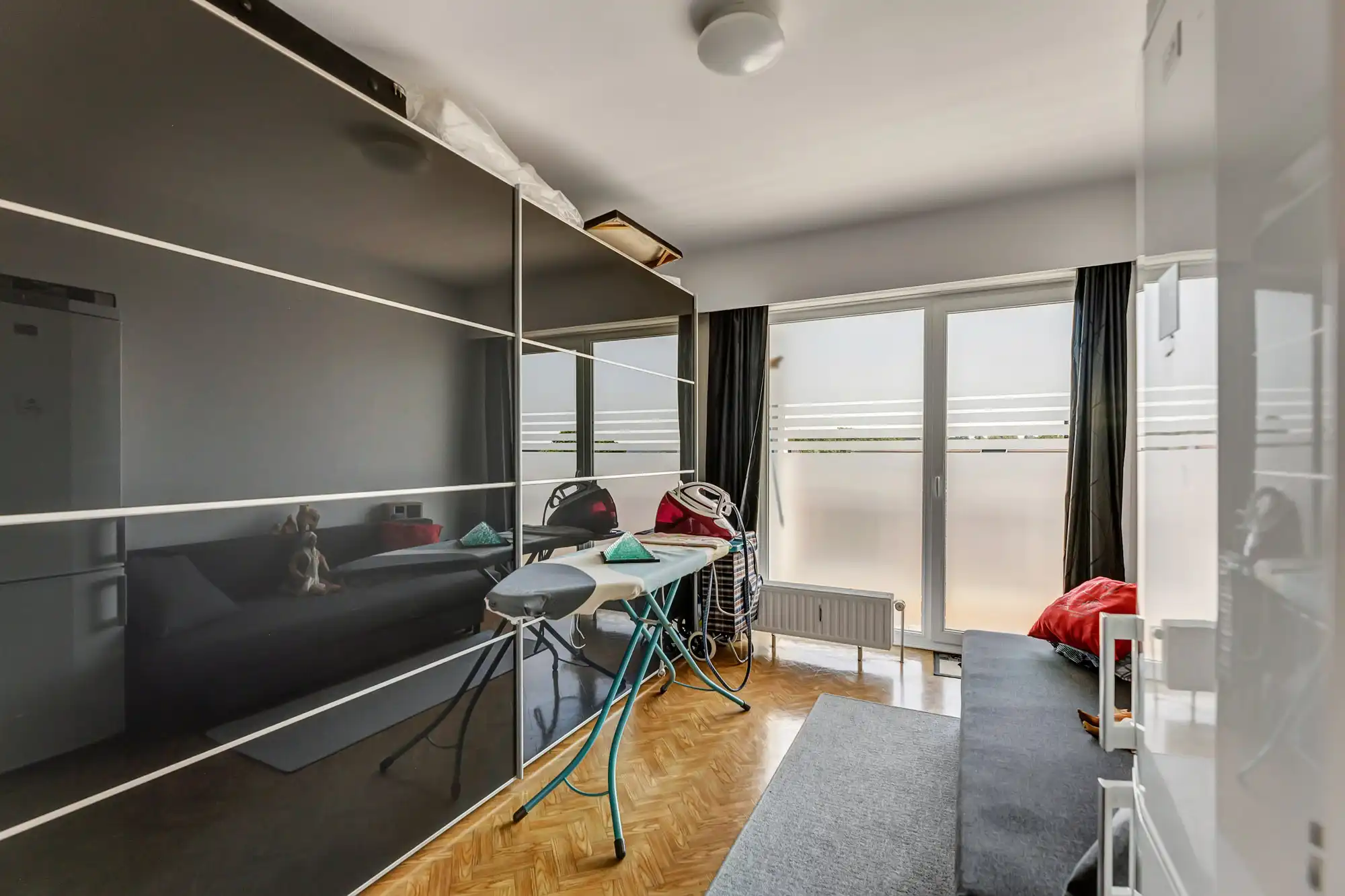 Twee slaapkamer appartement nabij centrum Denderleeuw foto 13