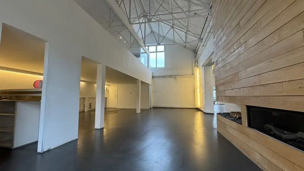 Multifunctionele ruimte te huur vlakbij R4 en E40 in Drongen foto 7