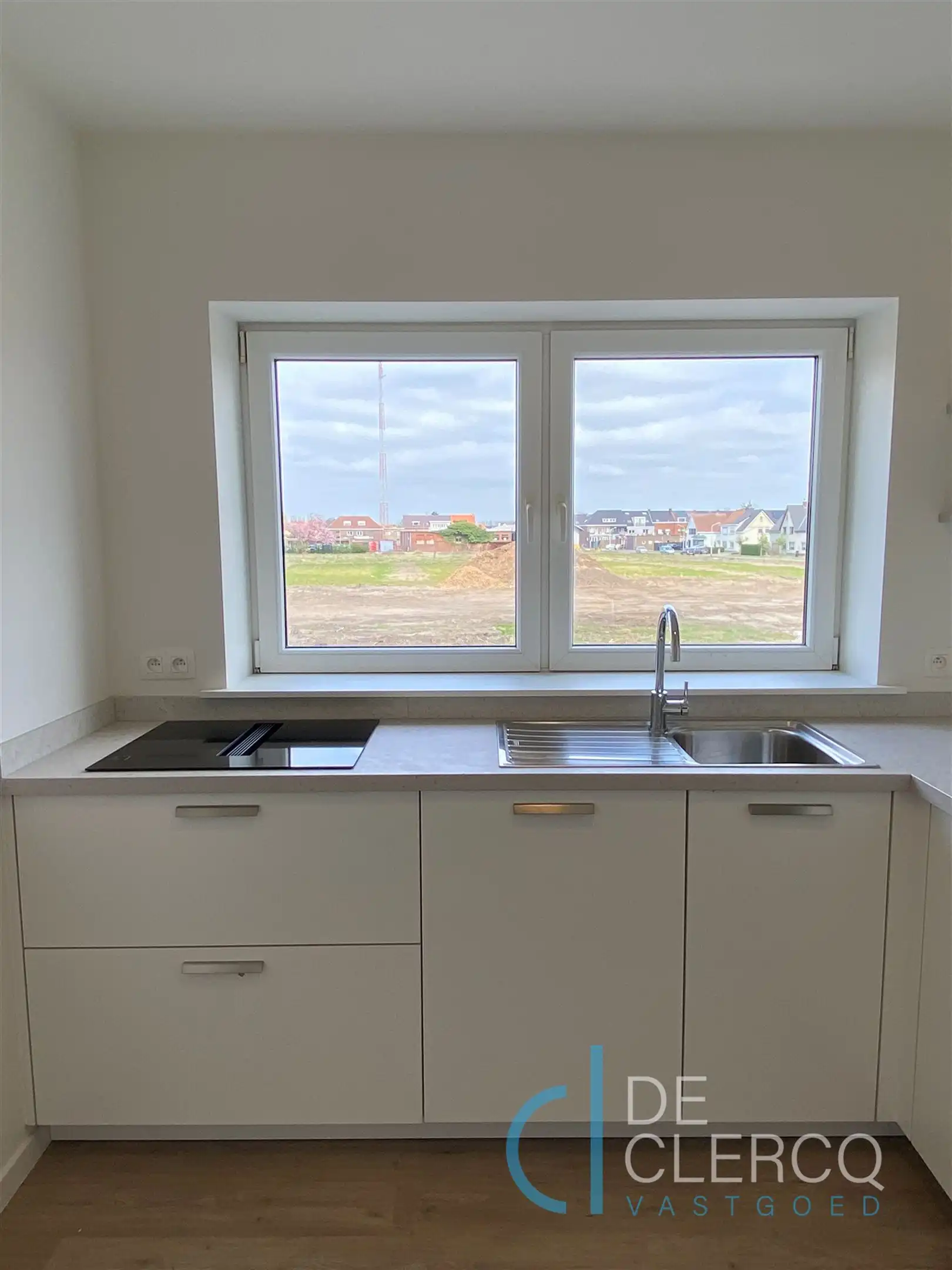 Modern gerenoveerd appartement te huur centrum Zelzate!  foto 6