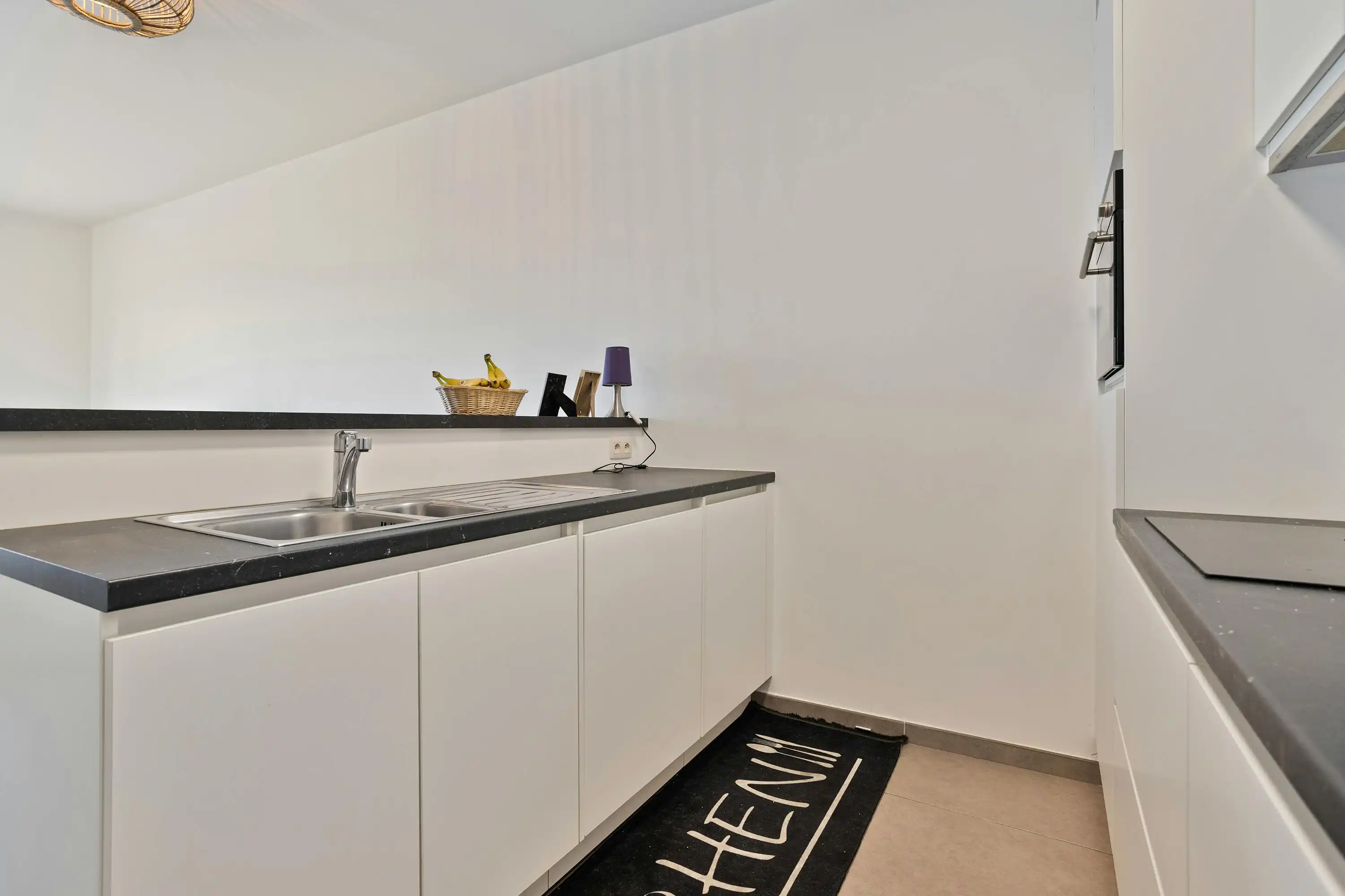 Modern appartement met private tuin in centrum Roeselare foto 7