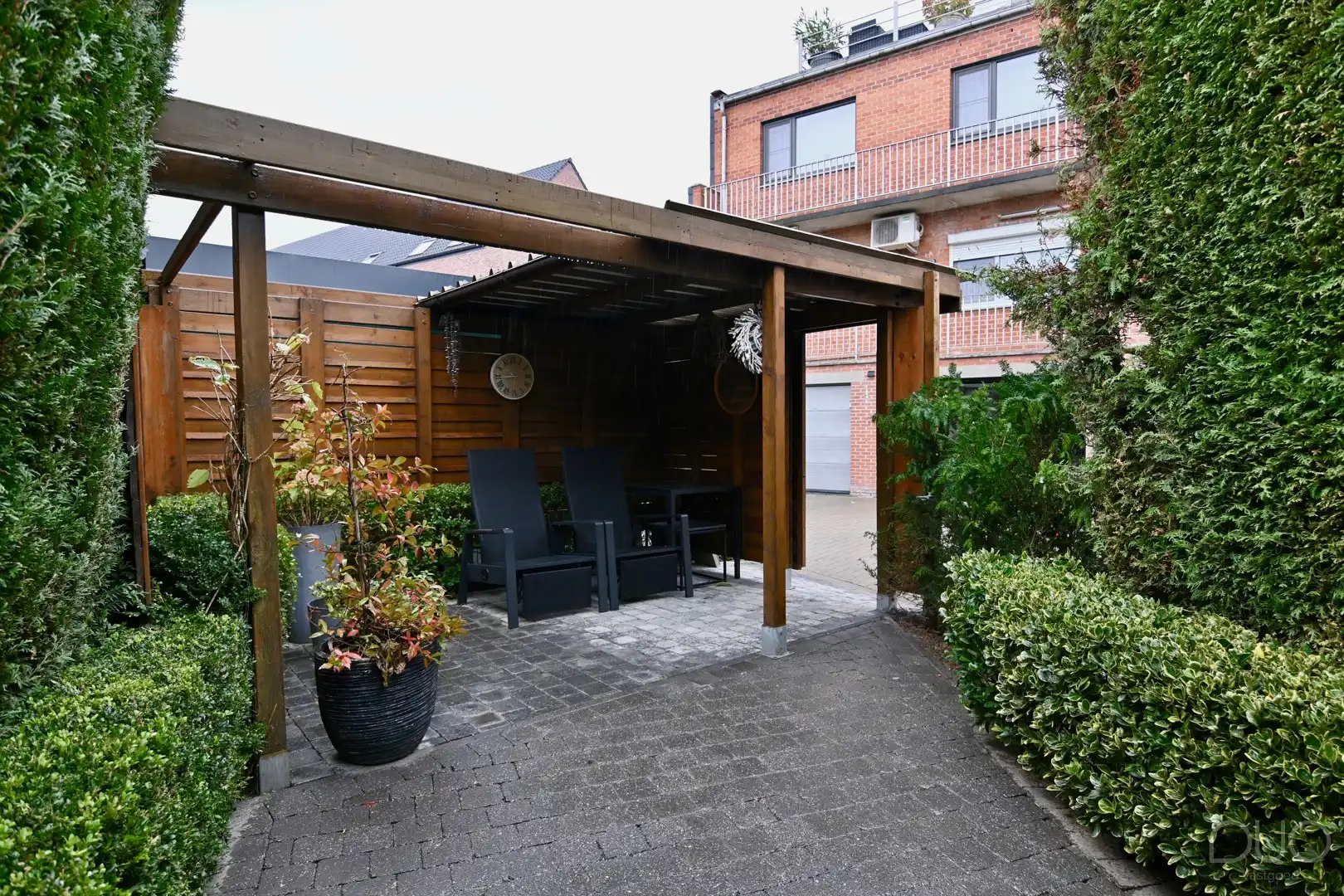 Ruim en luxueus afgewerkt 3-slaapkamerappartement (155 m²) met privé-inkom, kelder en garage in Heers foto 29