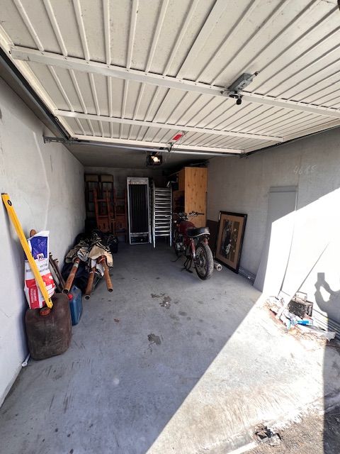 Afgesloten garagebox in garagecomplex Steenhove II foto 4