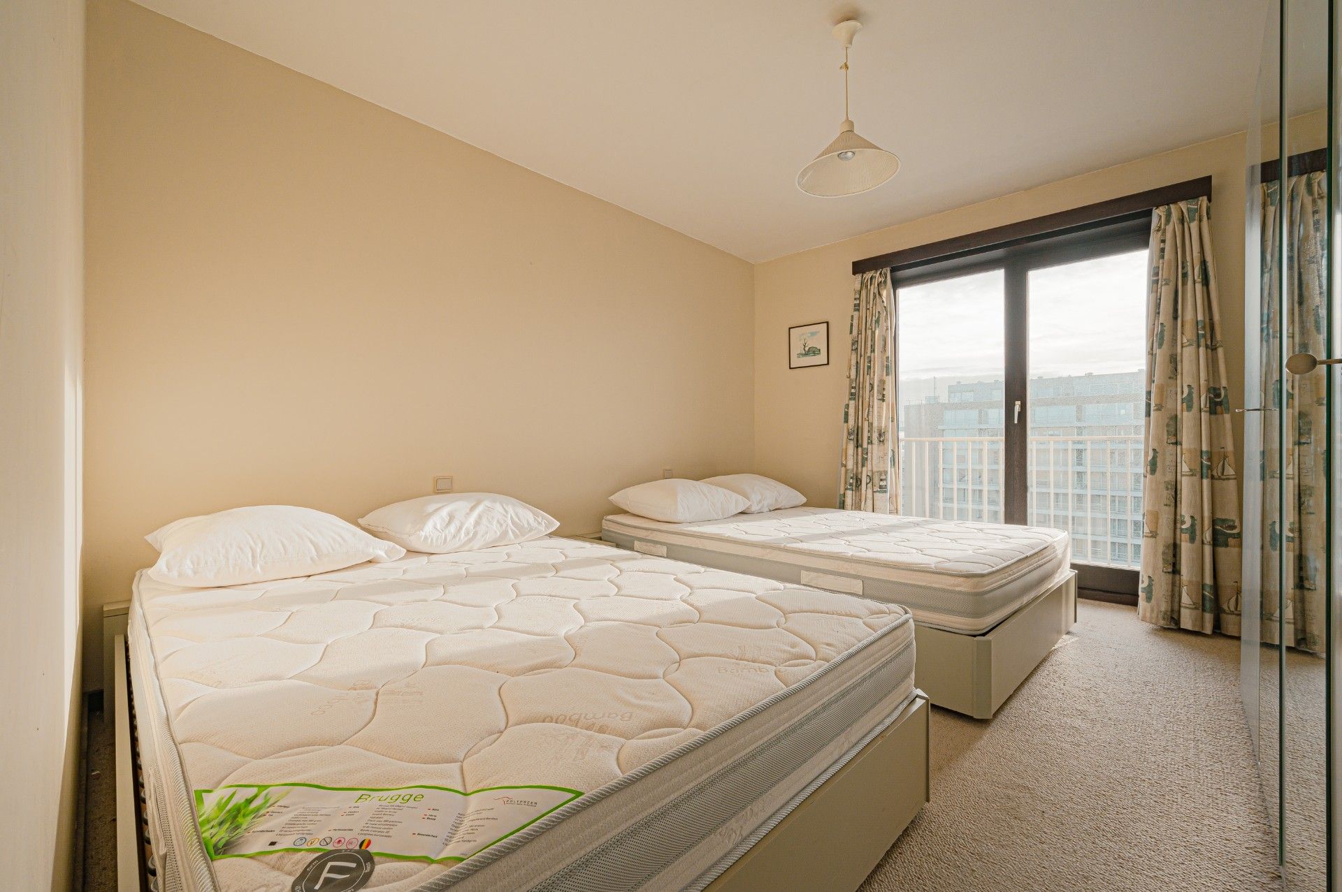 2-slaapkamer appartement op de zeedijk foto 10