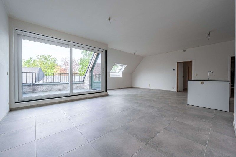 Prachtig 2 slaapkamer appartement TE KOOP in hartje Sint-Baafs-Vijve! (*6% BTW aankoop mogelijk) foto 6