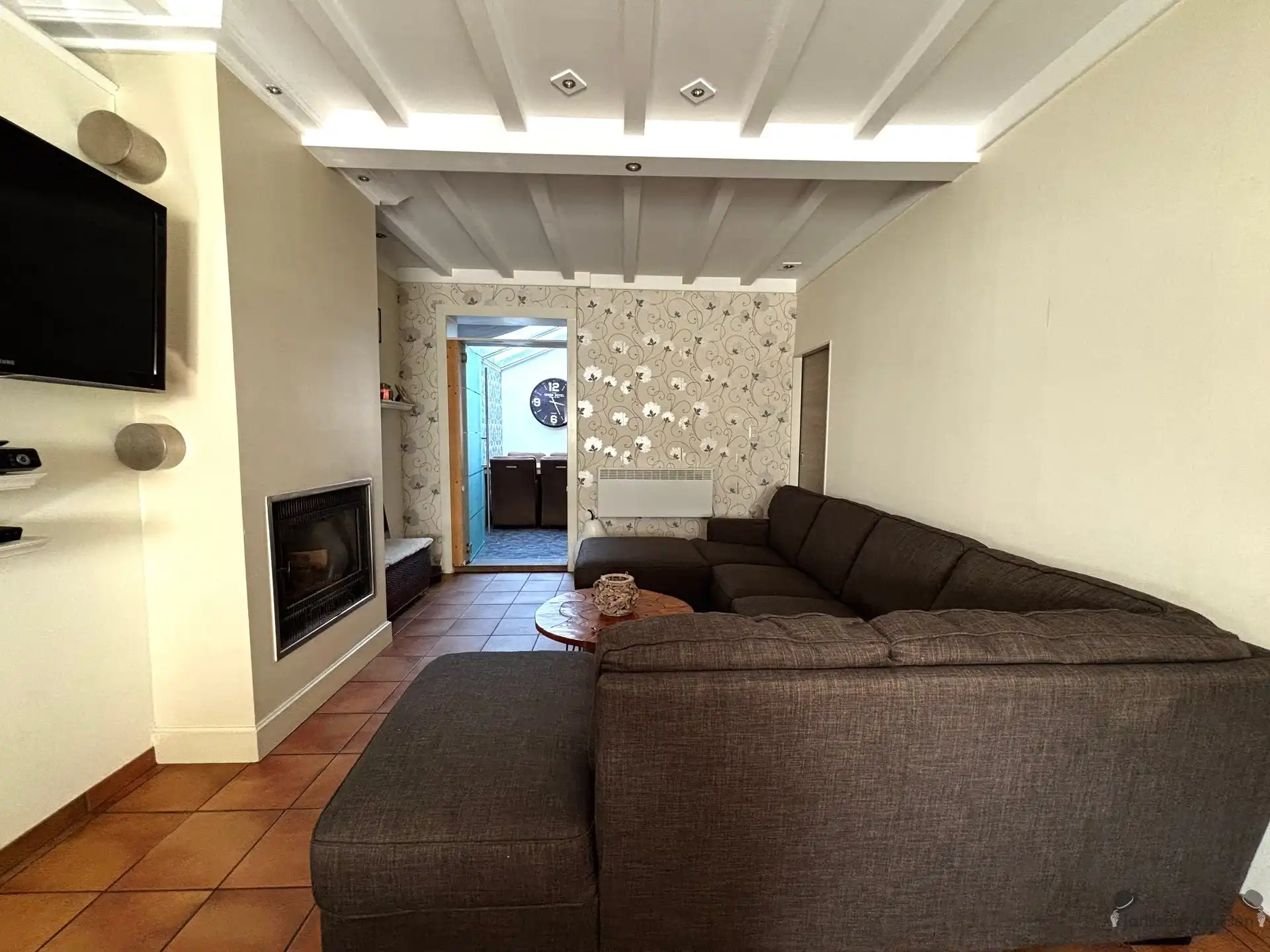 Rijwoning met 3 slaapkamers & tuin foto 4