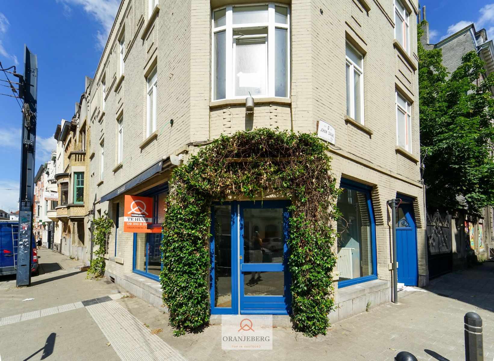 Horecavergund hoekpand met mooie visibiliteit in Papegaaistraat foto 2