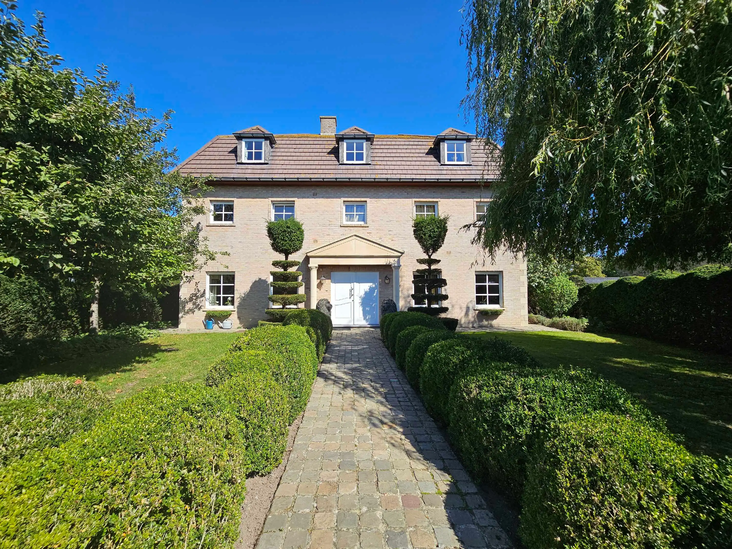 Uitzonderlijke villa nabij de Oude Veurnevaart foto 3