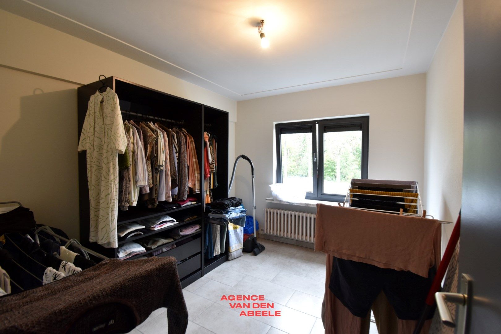 Vernieuwd appartement met 3 slaapkamers  foto 9