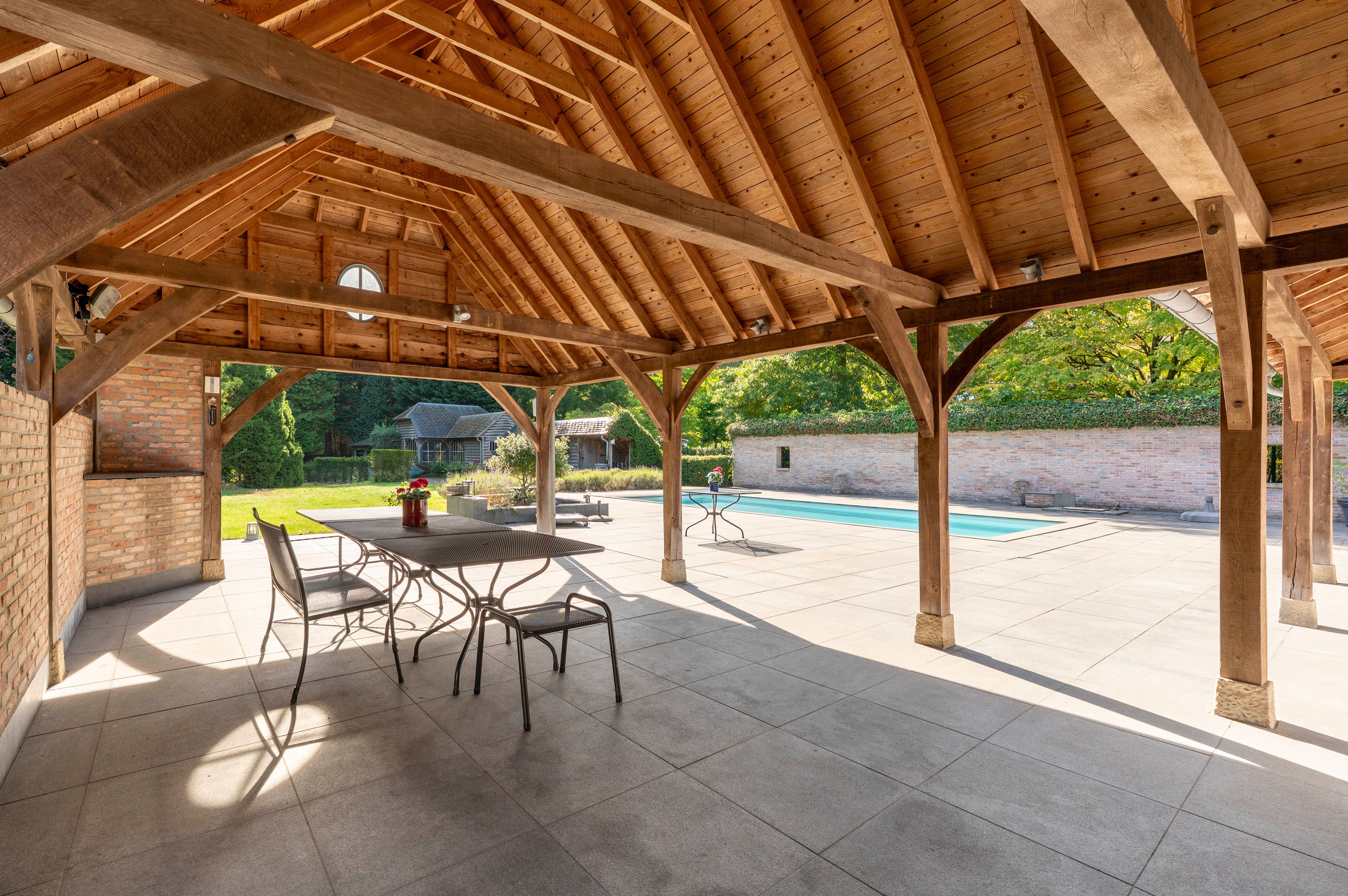 Instapklare laagbouwvilla nabij het centrum van Brasschaat. foto 20