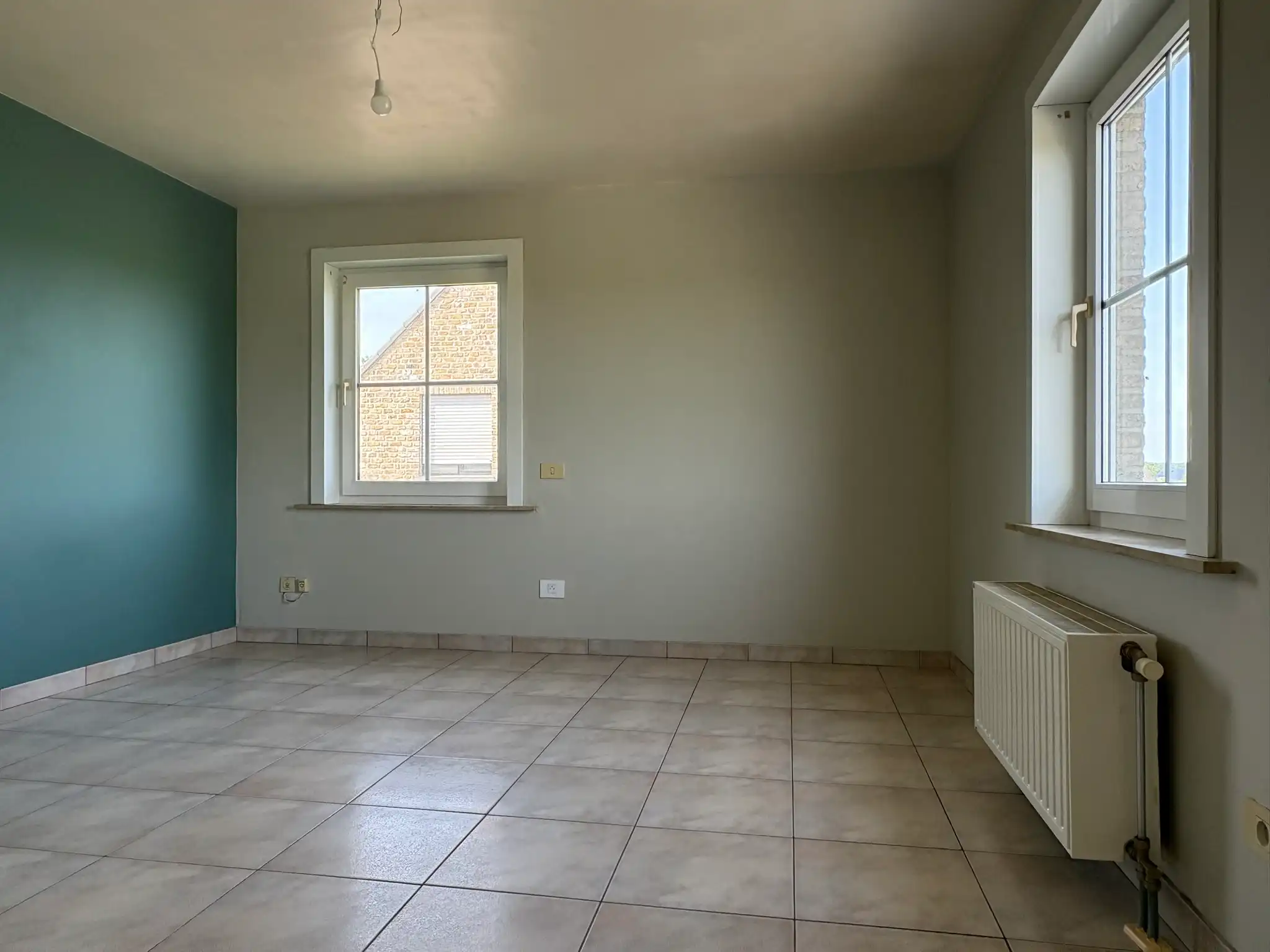 Ruime vrijstaande woning met garage foto 8