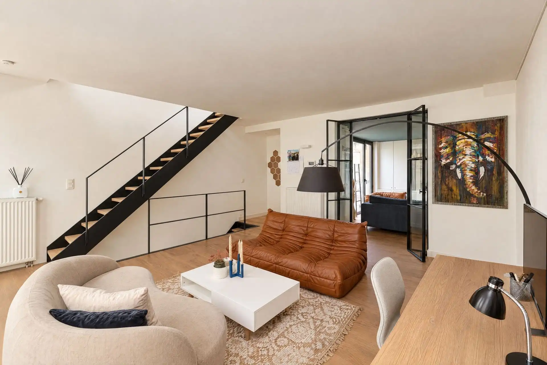 Exclusieve stadswoning met grandioos dakterras foto {{pictureIndex}}