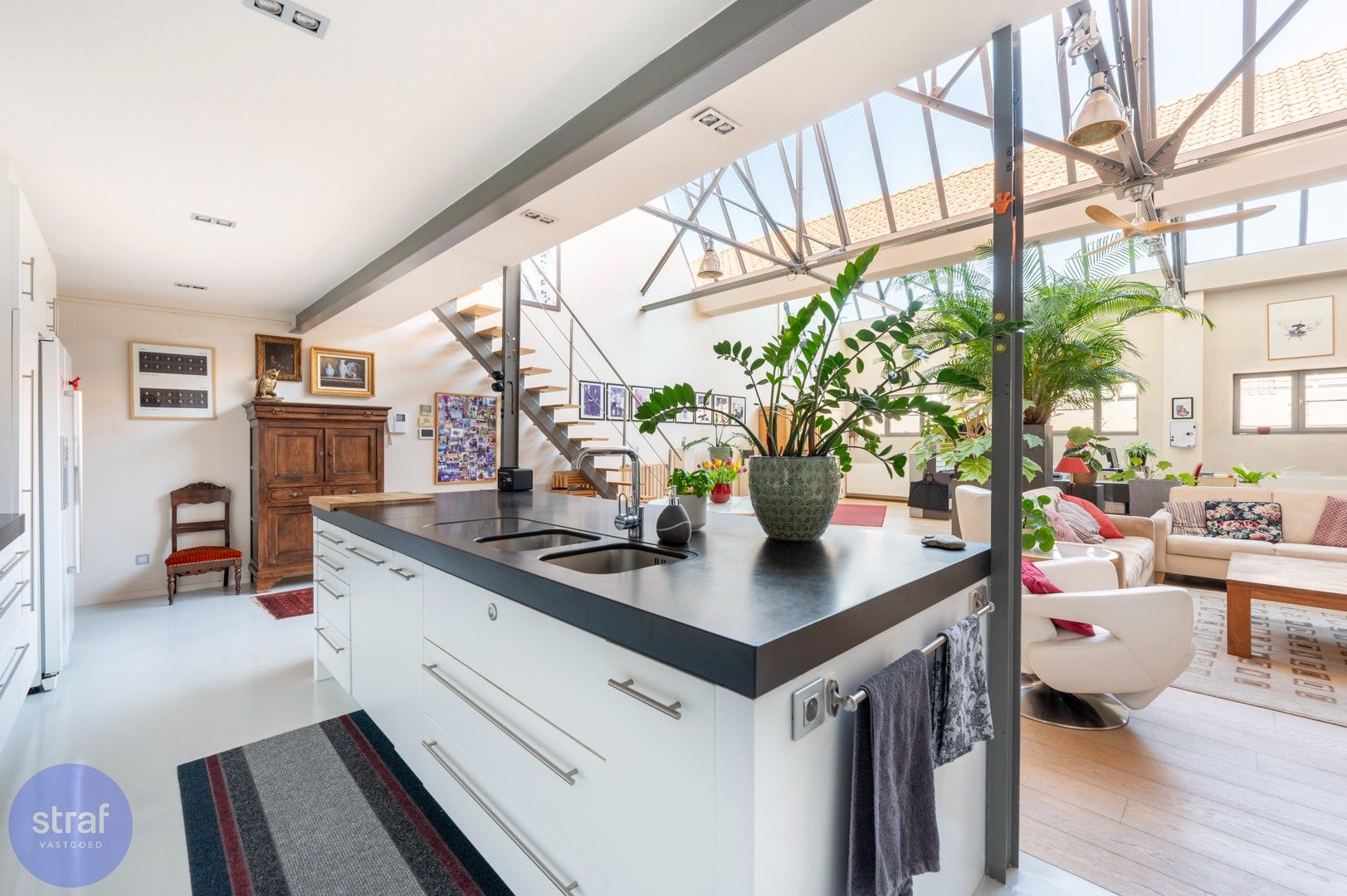 Instapklaar appartement met 2 slaapkamers en groot dakterras – Sint-Niklaas centrum foto 6