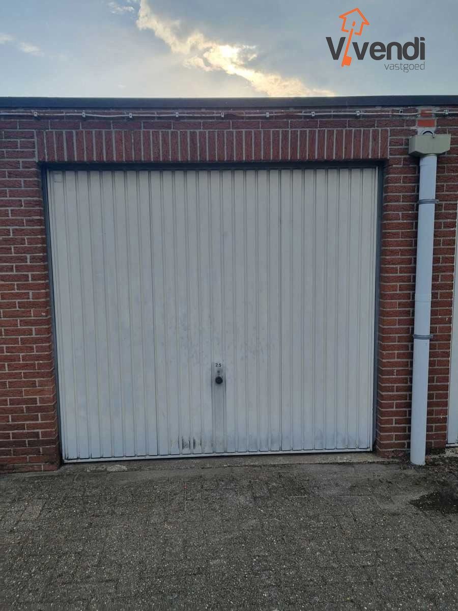 Verschillende garageboxen te huur. foto 2