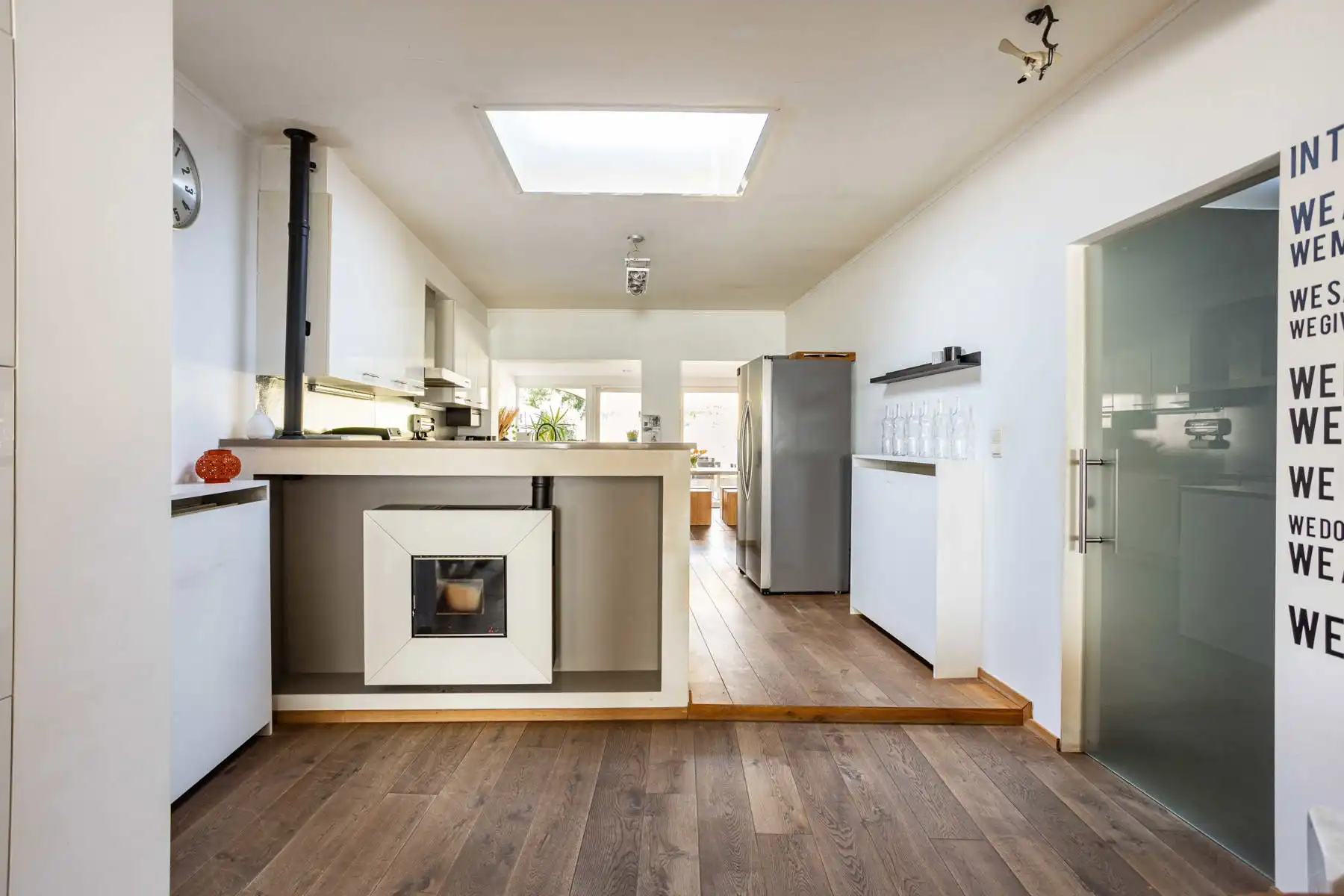Instapklare woning met 3 slaapkamers en zwembad! foto 12