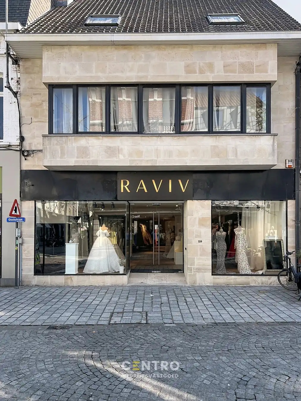 Handelspand met uitstraling (420 m² winkelruimte + extra stockruimte) te huur op topligging in OOSTSTRAAT, Roeselare. foto 5