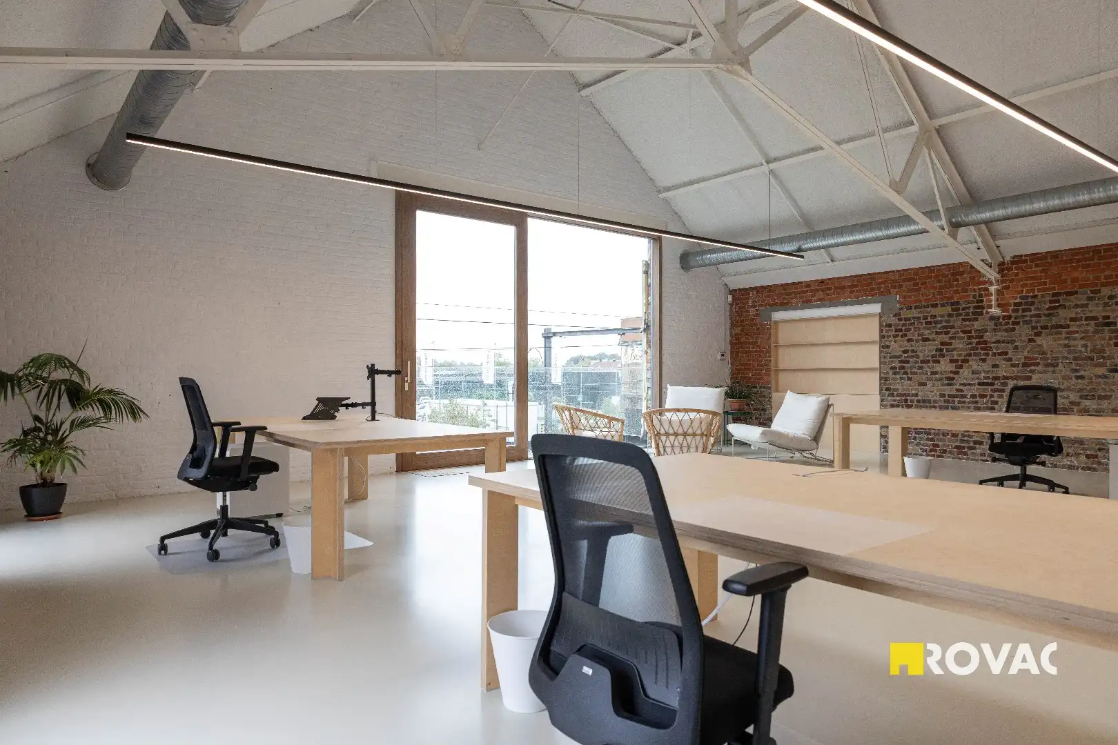 Stijlvolle en instapklare kantoorruimtes met binnentuin in centrum Izegem foto 22