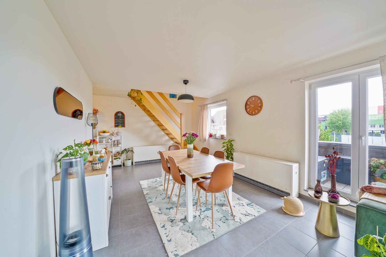 Lichtrijk duplexappartement met ruim terras in rustige doodlopende straat foto 6