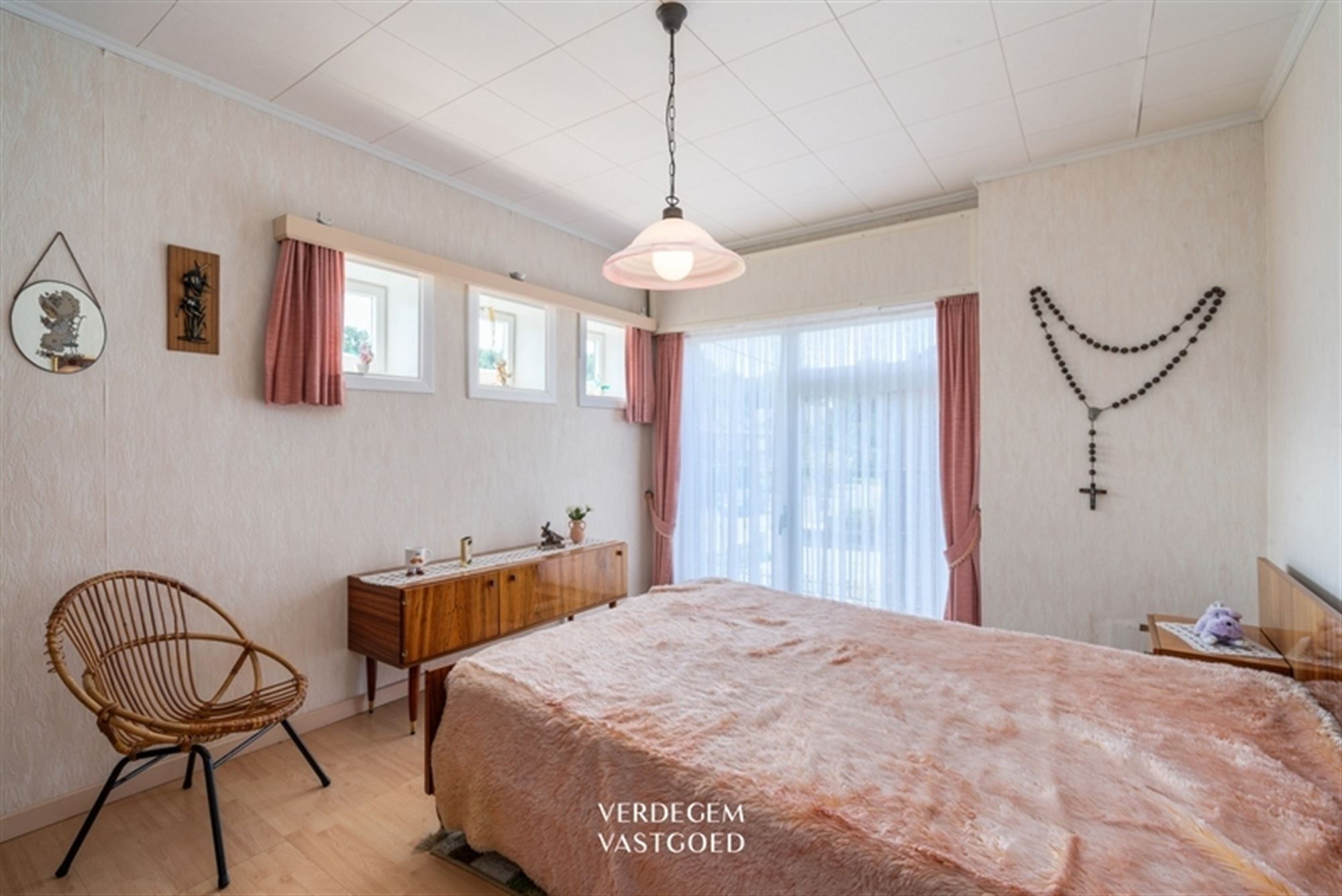 Jaren '60 woning met 4 slaapkamers, garage en leuke tuin foto 13