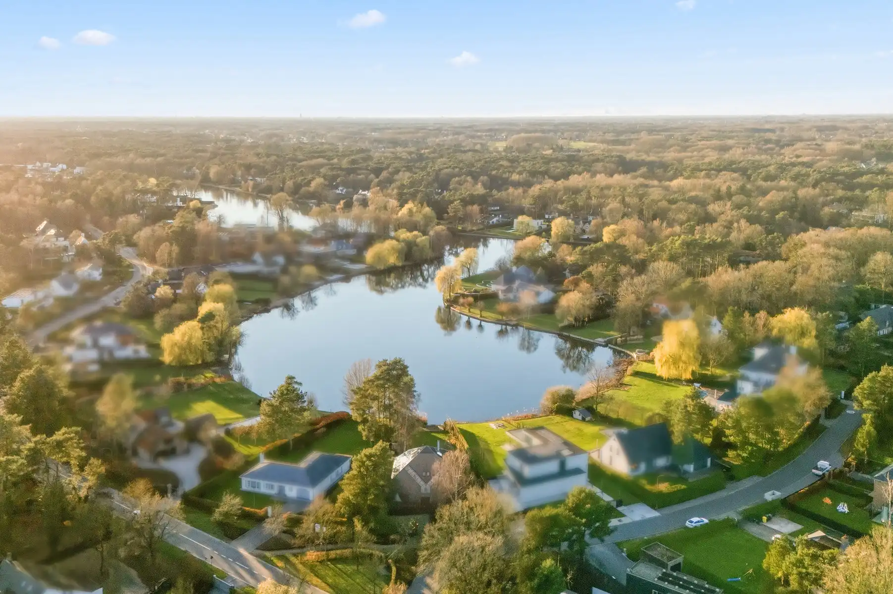Architecturale villa aan het meer te KEERBERGEN foto 2