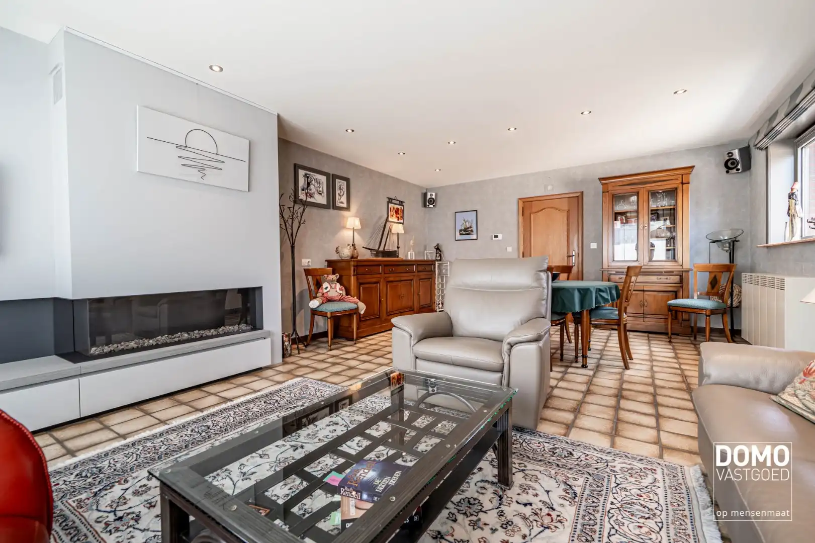GERENOVEERDE, INSTAPKLARE GEZINSWONING MET 4 SLAAPKAMERS TE TUILT foto 9