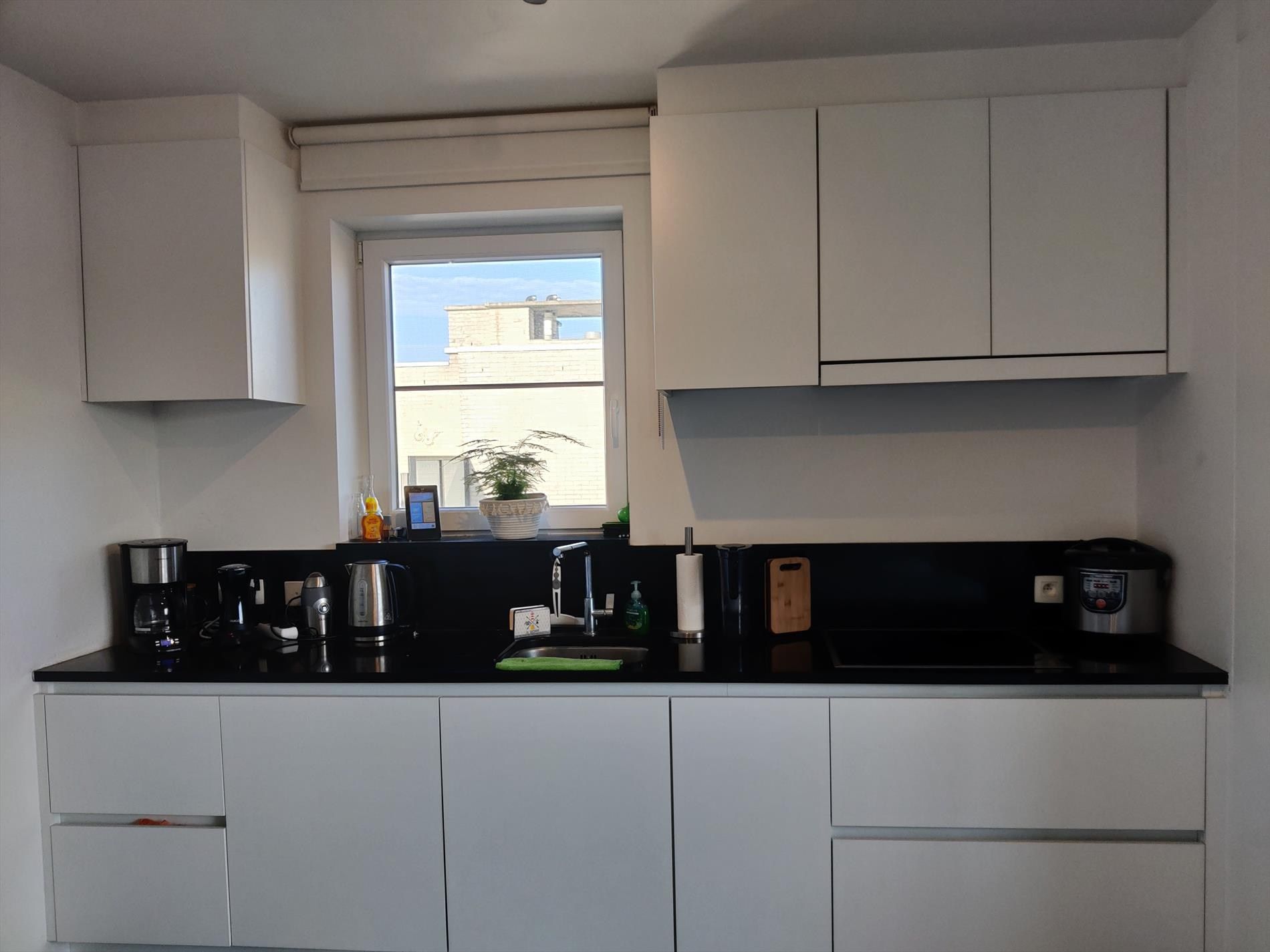 Appartement met 2 slpks en ruim terras, rustig gelegen in Achterbos centrum ! foto 5