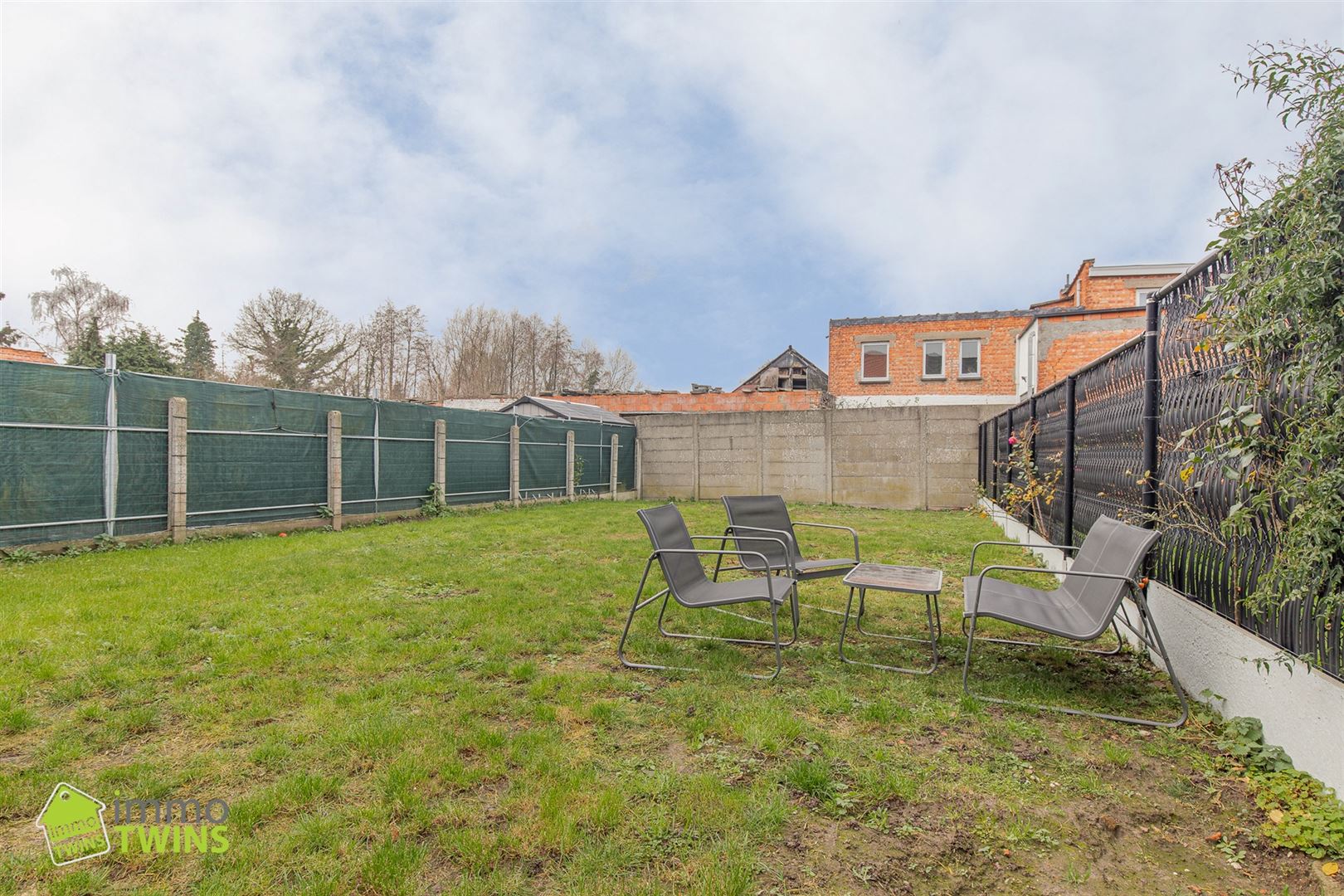 Ruime en lichtrijke gezinswoning met zonnige tuin en inpandige garage in Lebbeke foto 15