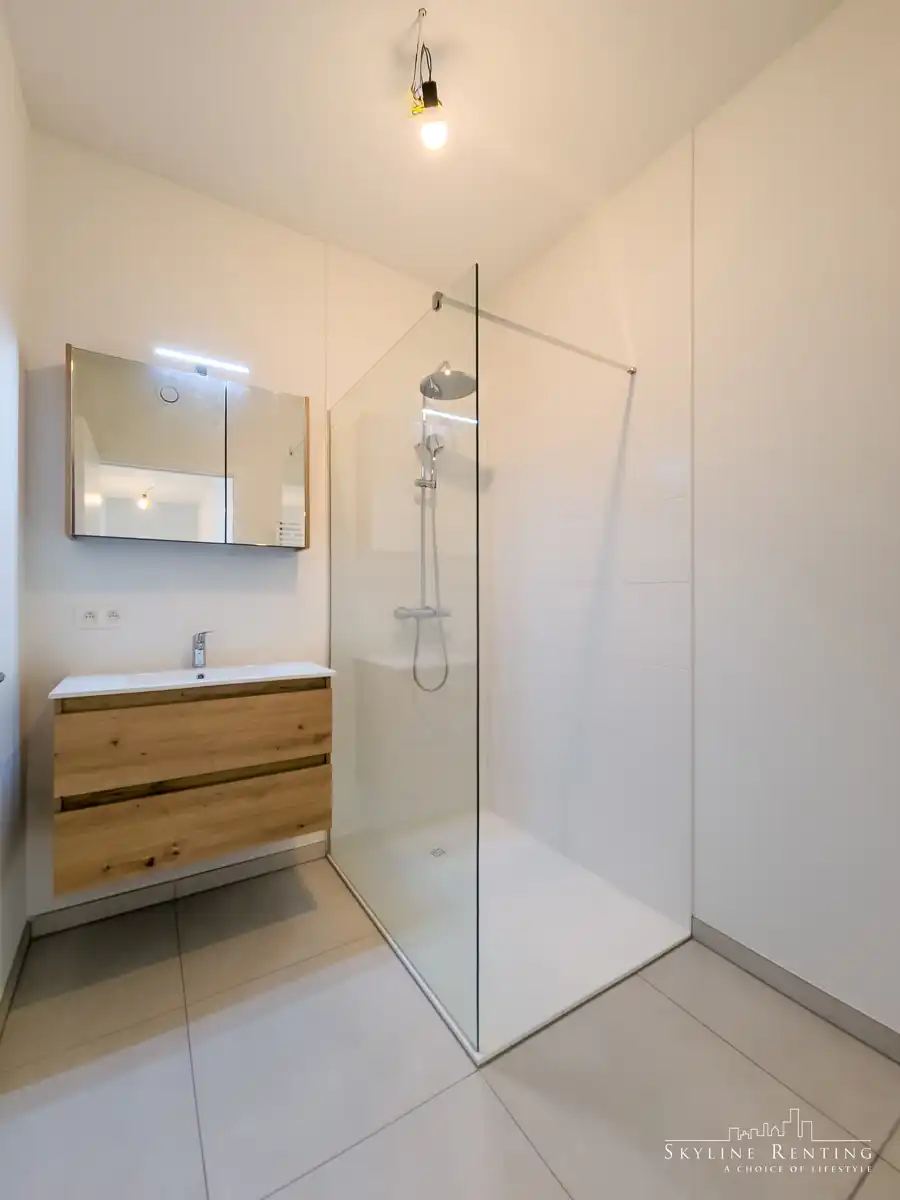 Prachtig 2 slaapkamer appartement met groot TERRAS foto 10