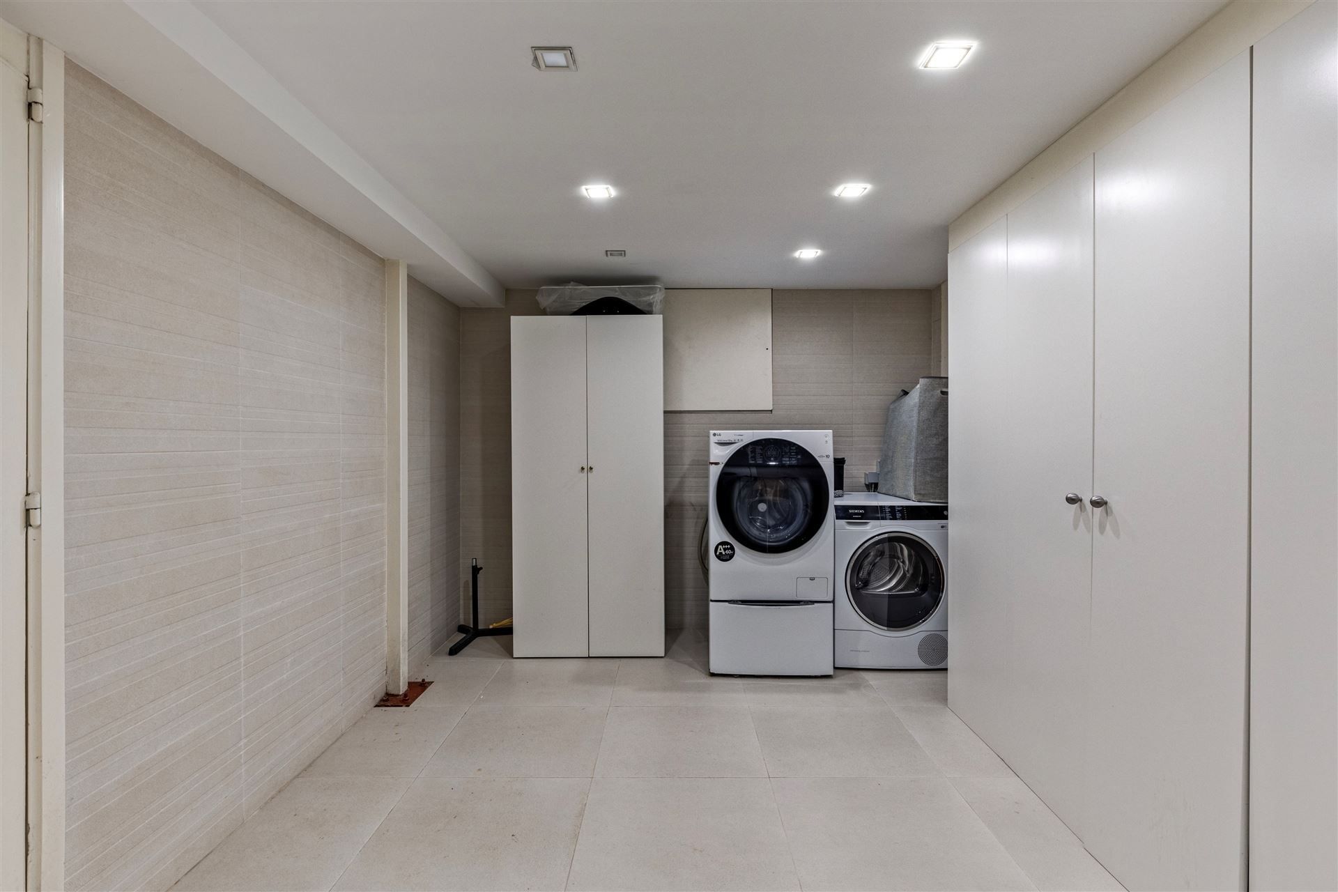 Moderne luxevilla op 1.172m² foto 32