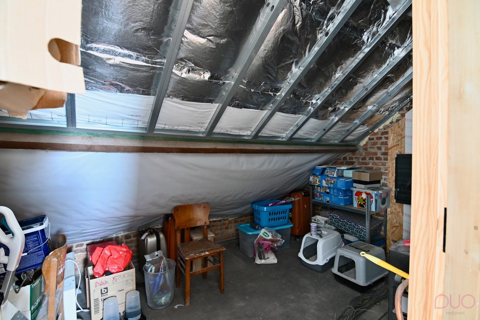 Exclusieve charmante vierkantshoeve in Gingelom met 5 slaapkamers,  drie afzonderlijke vakantiewoningen, grote schuur en achterliggende weide foto 35