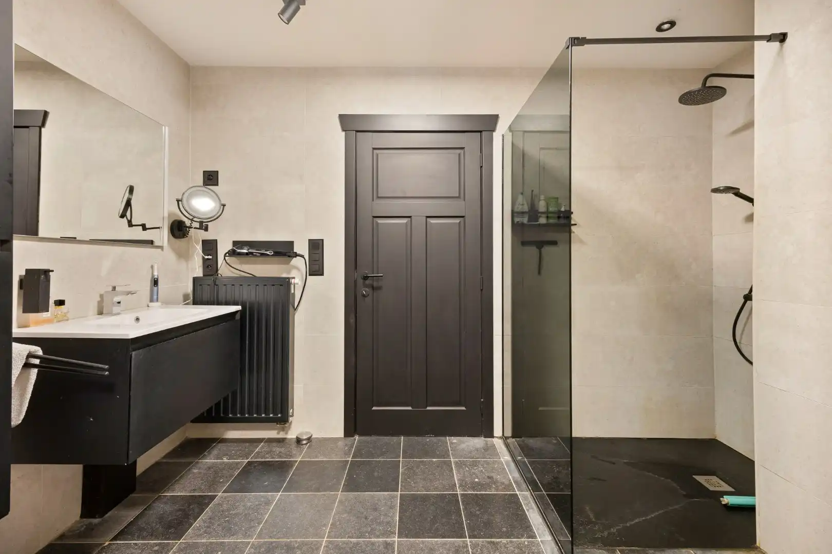 Landelijke woning met 3 slpks en poolhouse, rustig gelegen op 780 m² te Beverlo ! foto 17