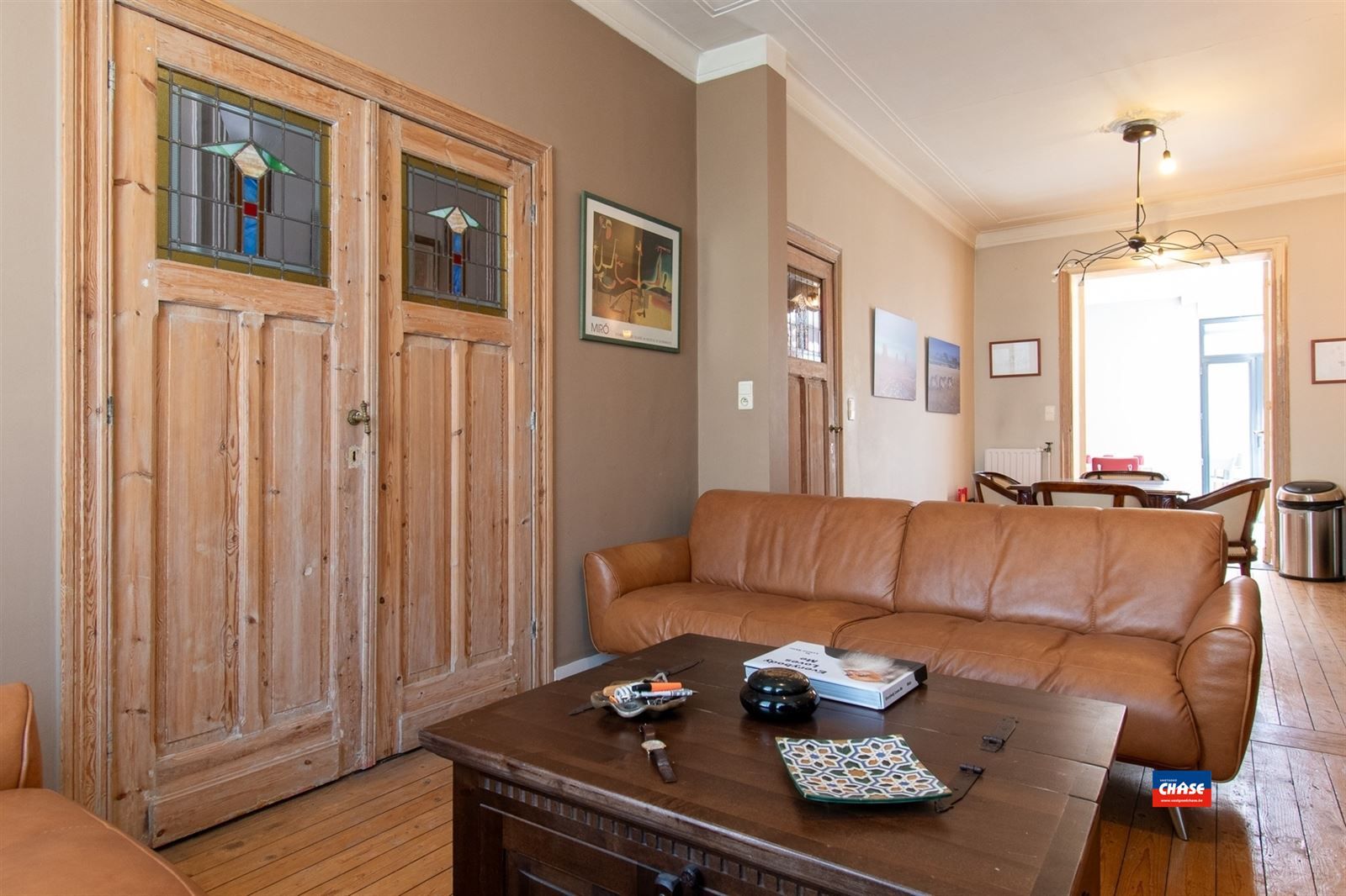 Karaktervolle burgerwoning met 4 ruime slaapkamers en stadstuin foto 3